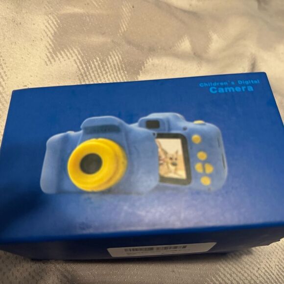 Kids Digital Camera Like New! Video, Photos, Rechargeable! Amazing Gift! - Picture 9 of 16